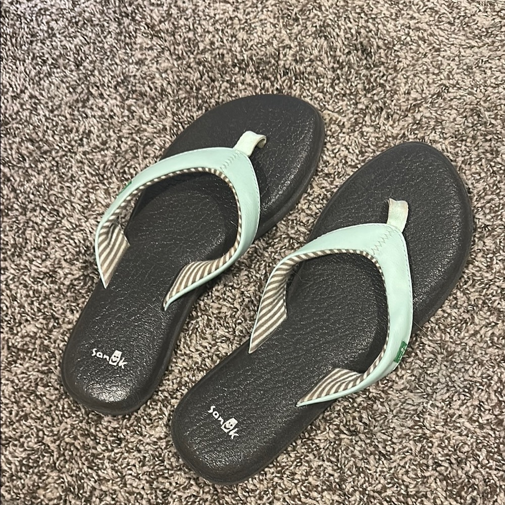 Sanuk Black and Mint Sandals